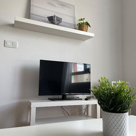 Apartamento Y Piso Frente Al Mar Con Vistas En 加鲁查 外观 照片